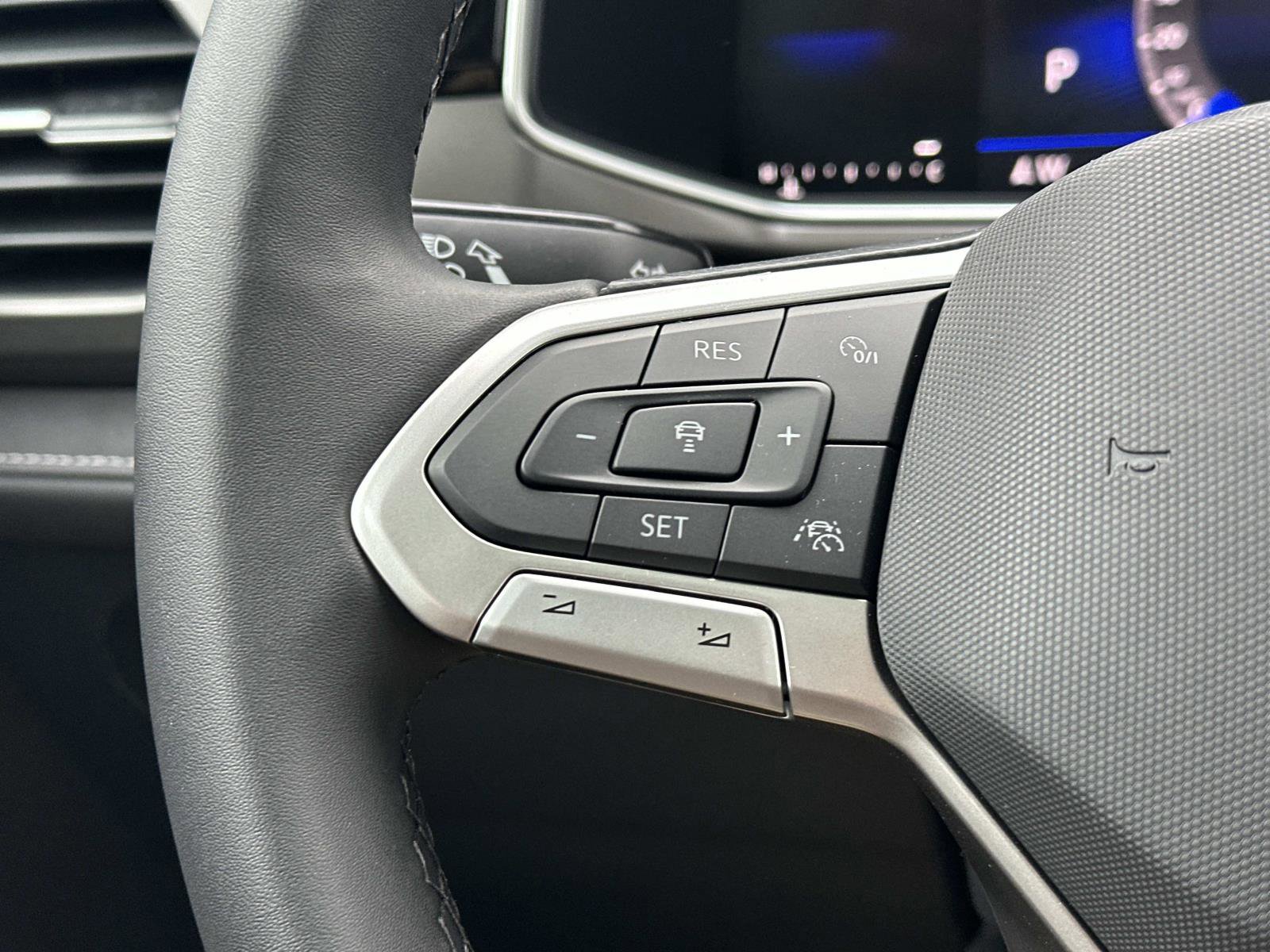 New 2026 Volkswagen Taos SE FWD image 23