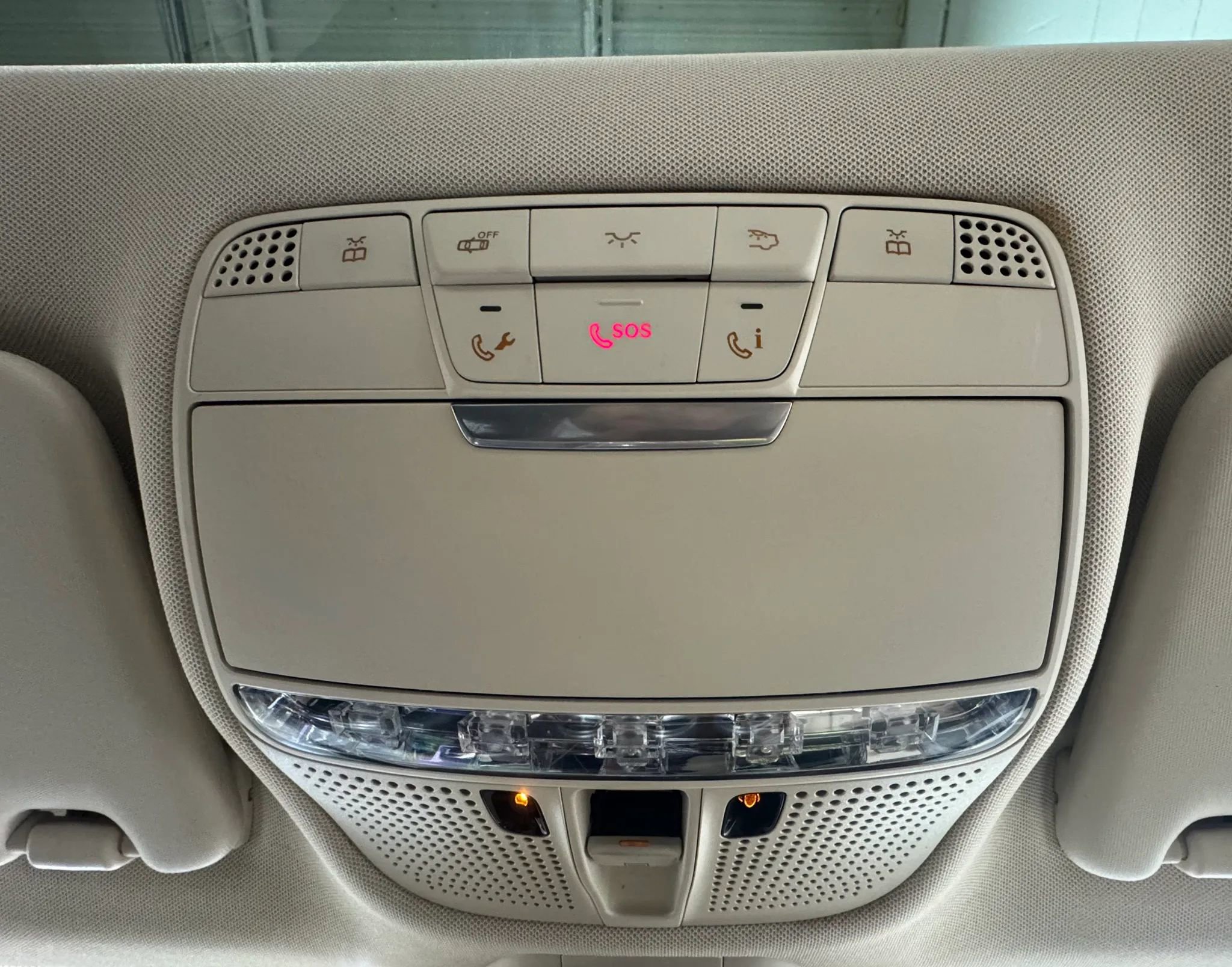 Used 2016 Mercedes-Benz C 300 4MATIC Sedan image 27
