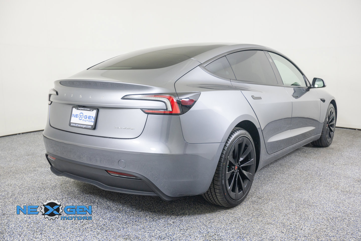 Used 2025 Tesla Model 3 Long Range AWD/4WD image 8