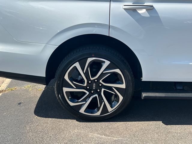New 2026 Lincoln Navigator Black Label AWD/4WD image 20