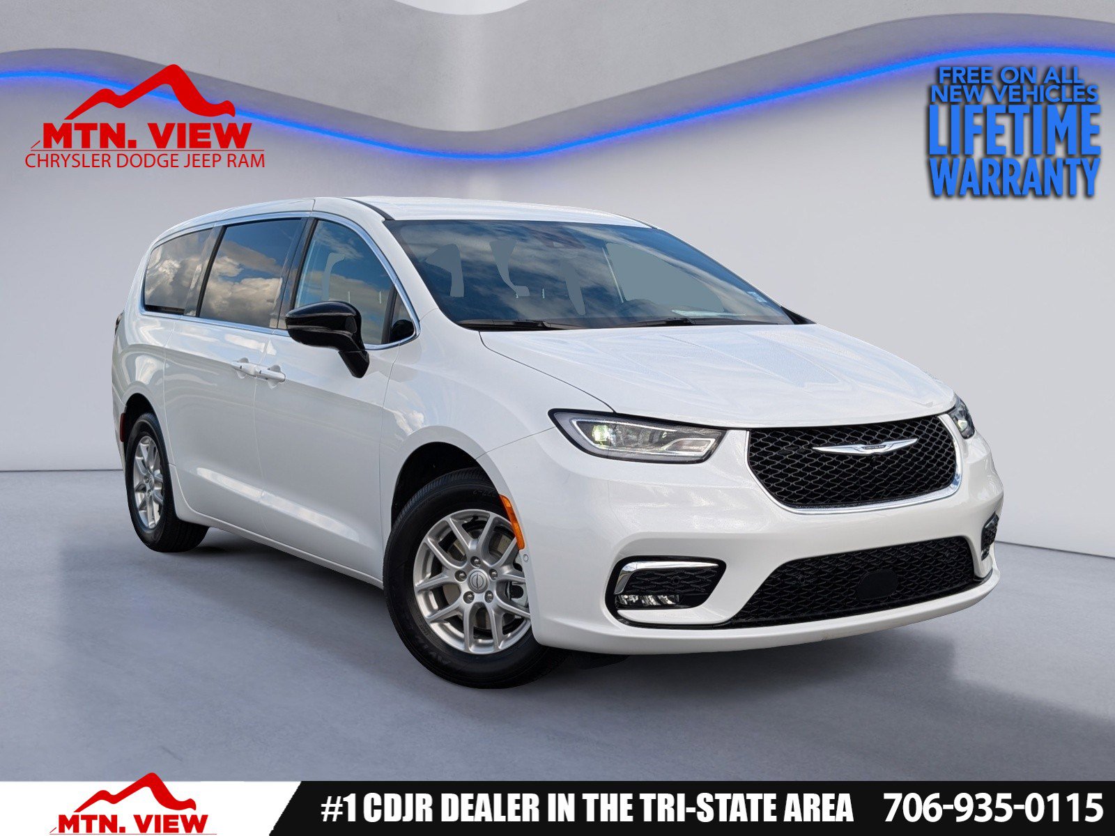 New 2026 Chrysler Pacifica Select