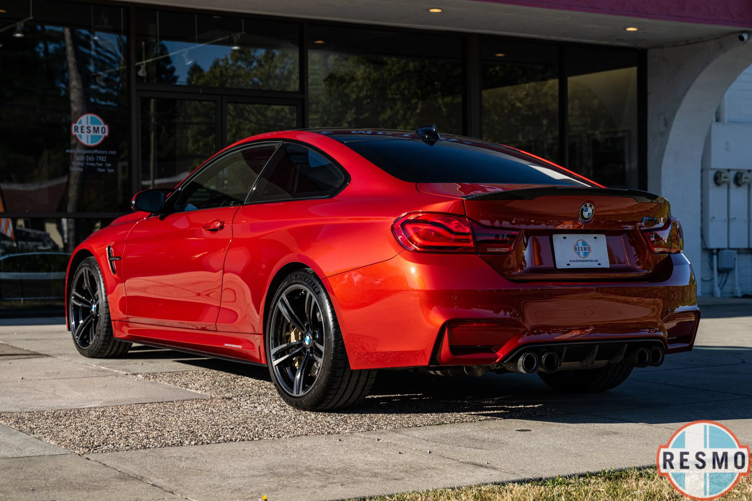 Used 2018 BMW M4 Coupe w/ Competition Package RWD image 4