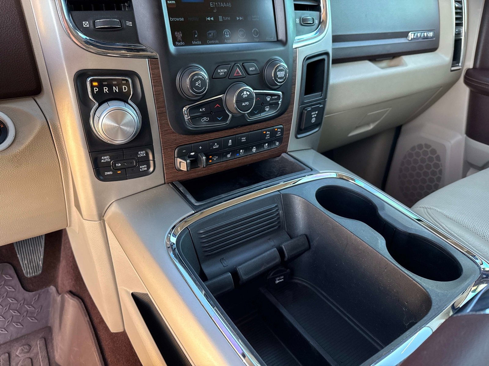 Used 2017 RAM 1500 Laramie w/ Convenience Group image 25