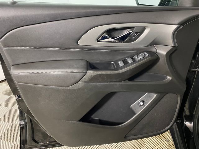 Used 2023 Chevrolet Traverse LT AWD/4WD image 11