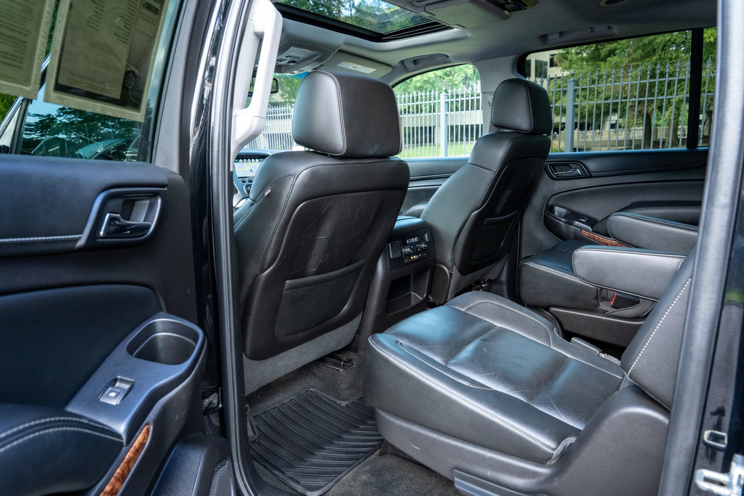 Used 2016 Chevrolet Suburban LTZ AWD/4WD image 13