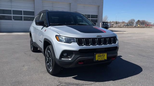 Used 2024 Jeep Compass Trailhawk AWD/4WD image 4