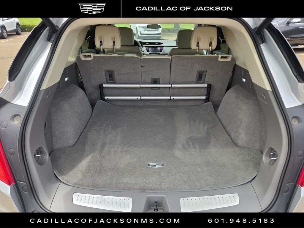 Used 2017 Cadillac XT5 Premium Luxury w/ Driver Assist Package FWD image 28