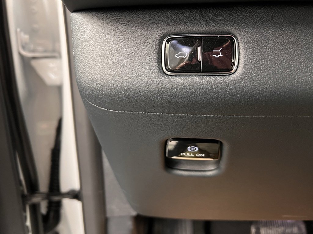 Used 2025 Lincoln Navigator Reserve w/ Jet Appearance Package image 27