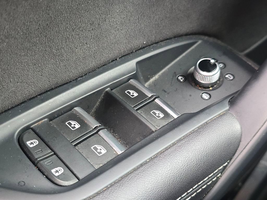 Used 2022 Audi SQ5 Premium Plus w/ Premium Plus Package AWD/4WD image 25