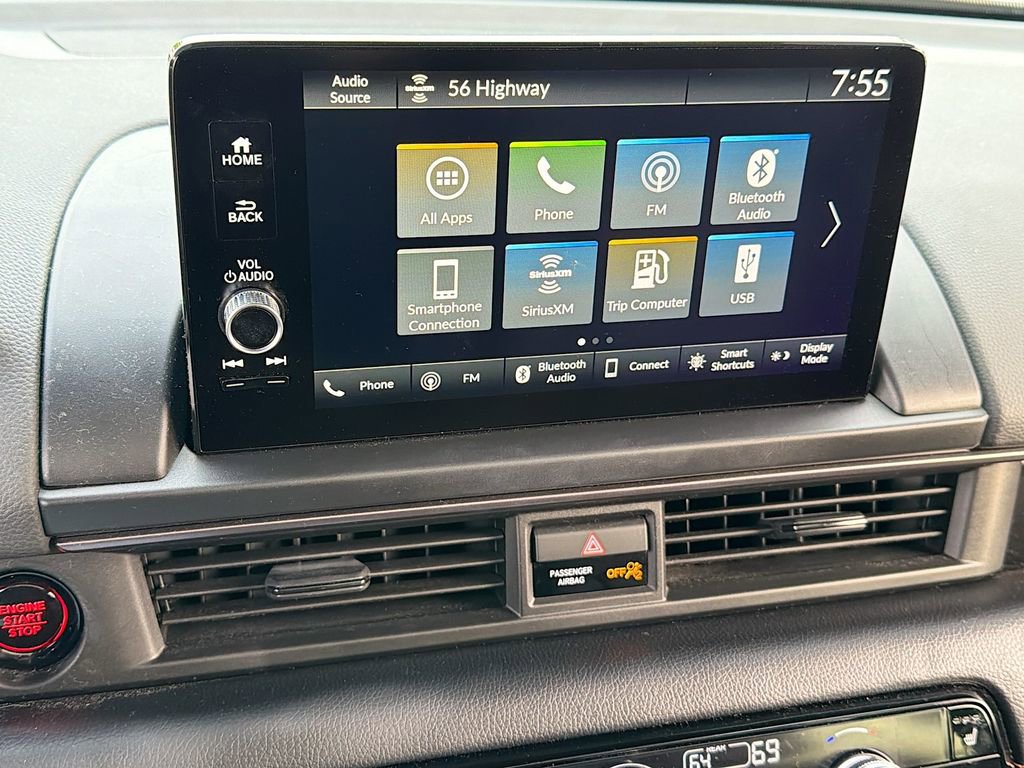 Used 2025 Honda Pilot TrailSport image 11