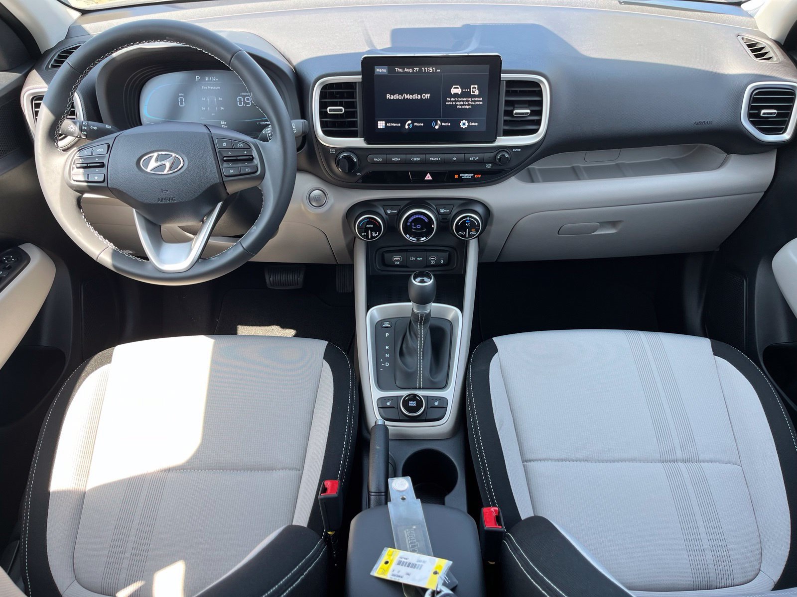 New 2026 Hyundai Venue SEL FWD image 9