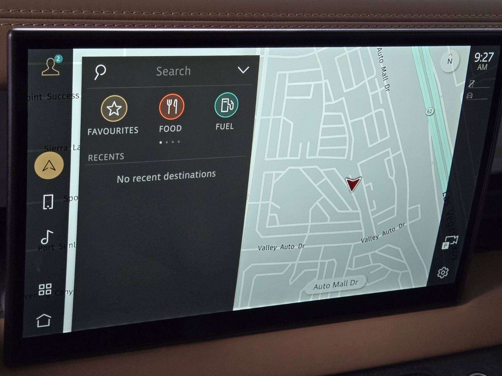 Used 2025 Land Rover Defender 110 X-Dynamic SE image 29