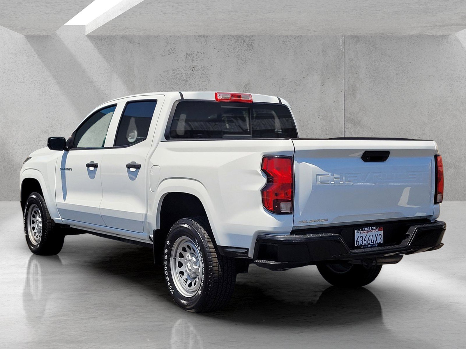 Used 2023 Chevrolet Colorado W/T w/ WT Convenience Package RWD image 6