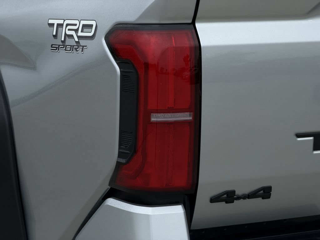Used 2025 Toyota Tacoma TRD Sport AWD/4WD image 10
