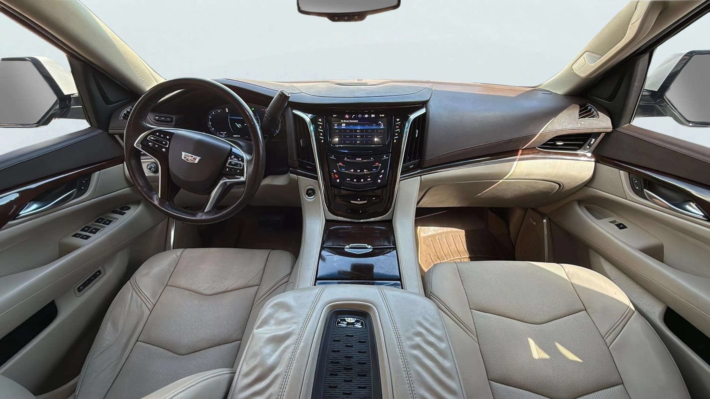 Used 2016 Cadillac Escalade Premium AWD/4WD image 9