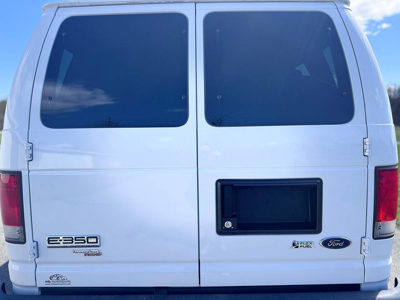 Used 2014 Ford E-350 and Econoline 350 XL RWD image 10