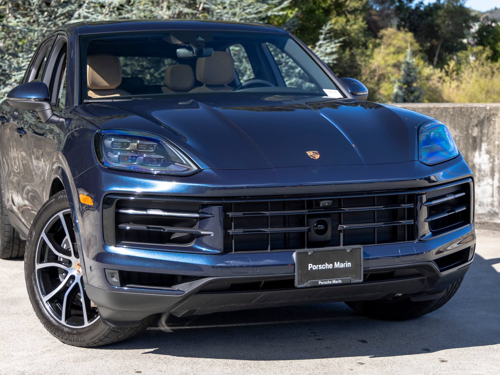 Certified 2025 Porsche Cayenne AWD/4WD image 9