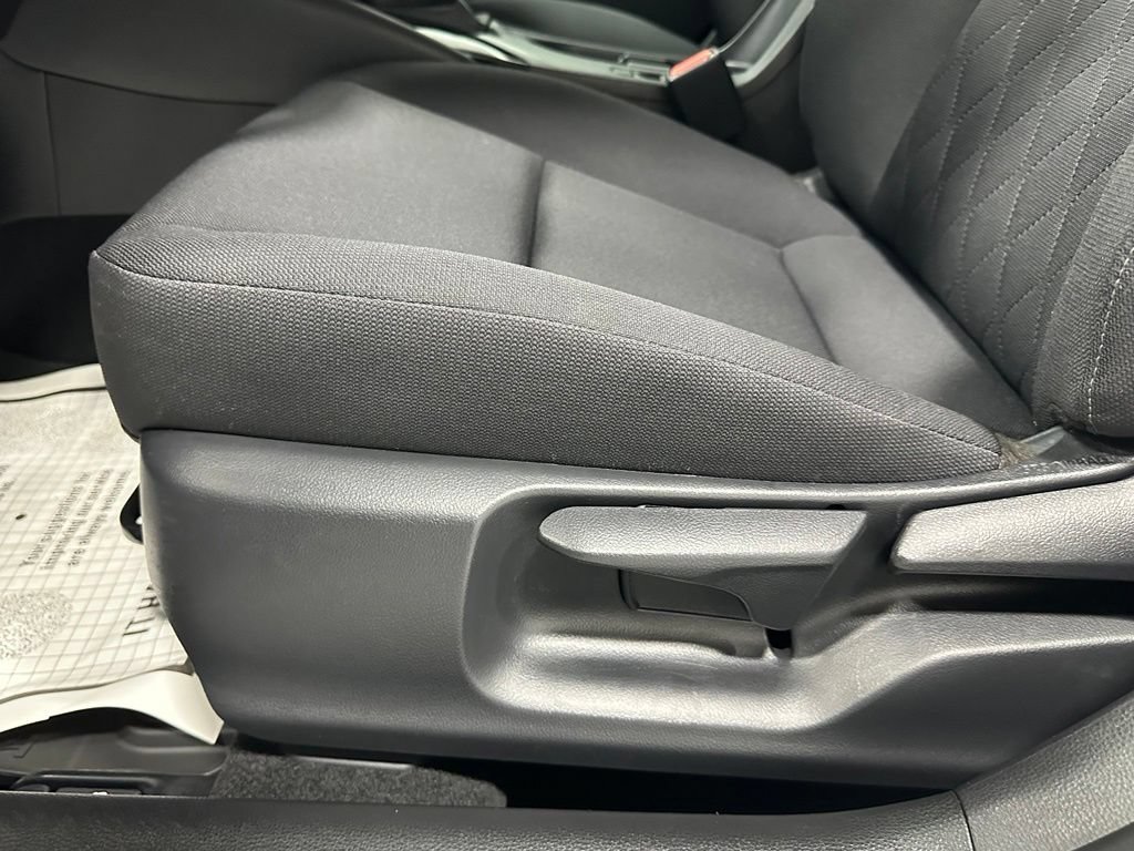Used 2026 Toyota Corolla LE FWD image 11