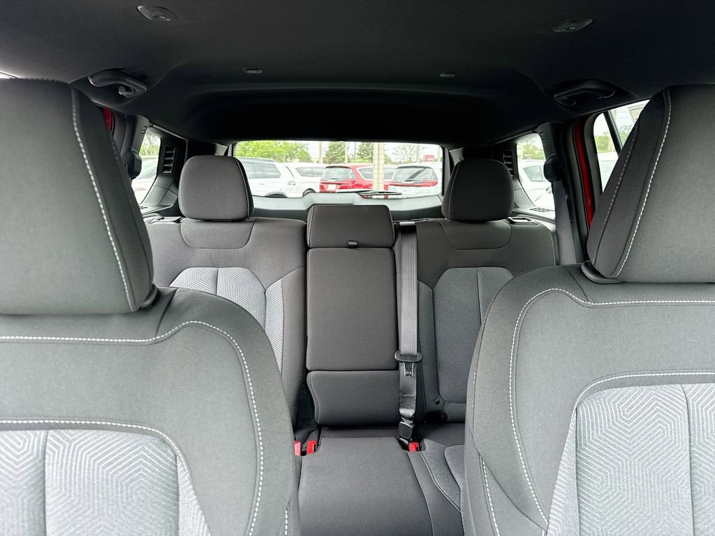 New 2026 Jeep Cherokee Laredo image 28