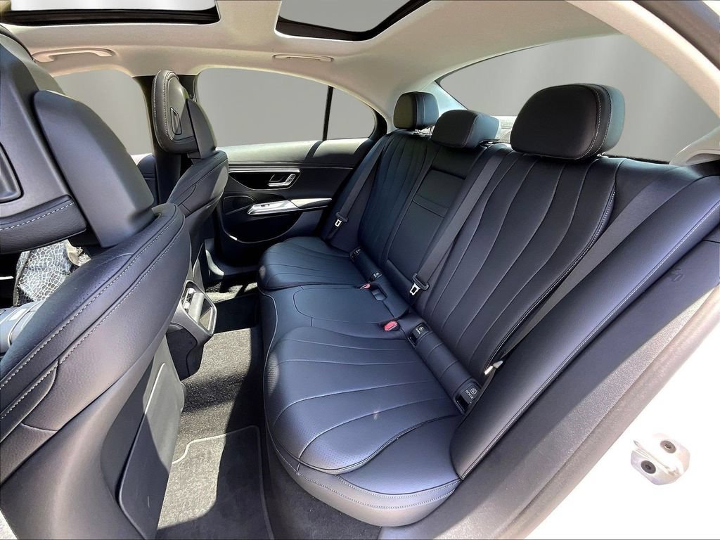 Used 2025 Mercedes-Benz E 350 4MATIC Sedan image 23