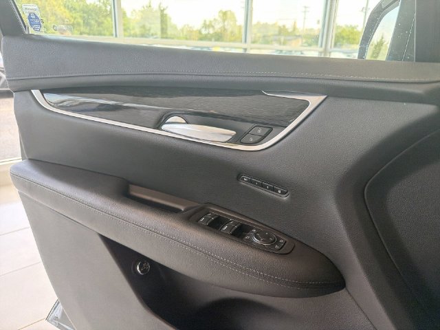 Certified 2020 Cadillac XT5 Premium Luxury w/ LPO, Floor Liner Package FWD image 23