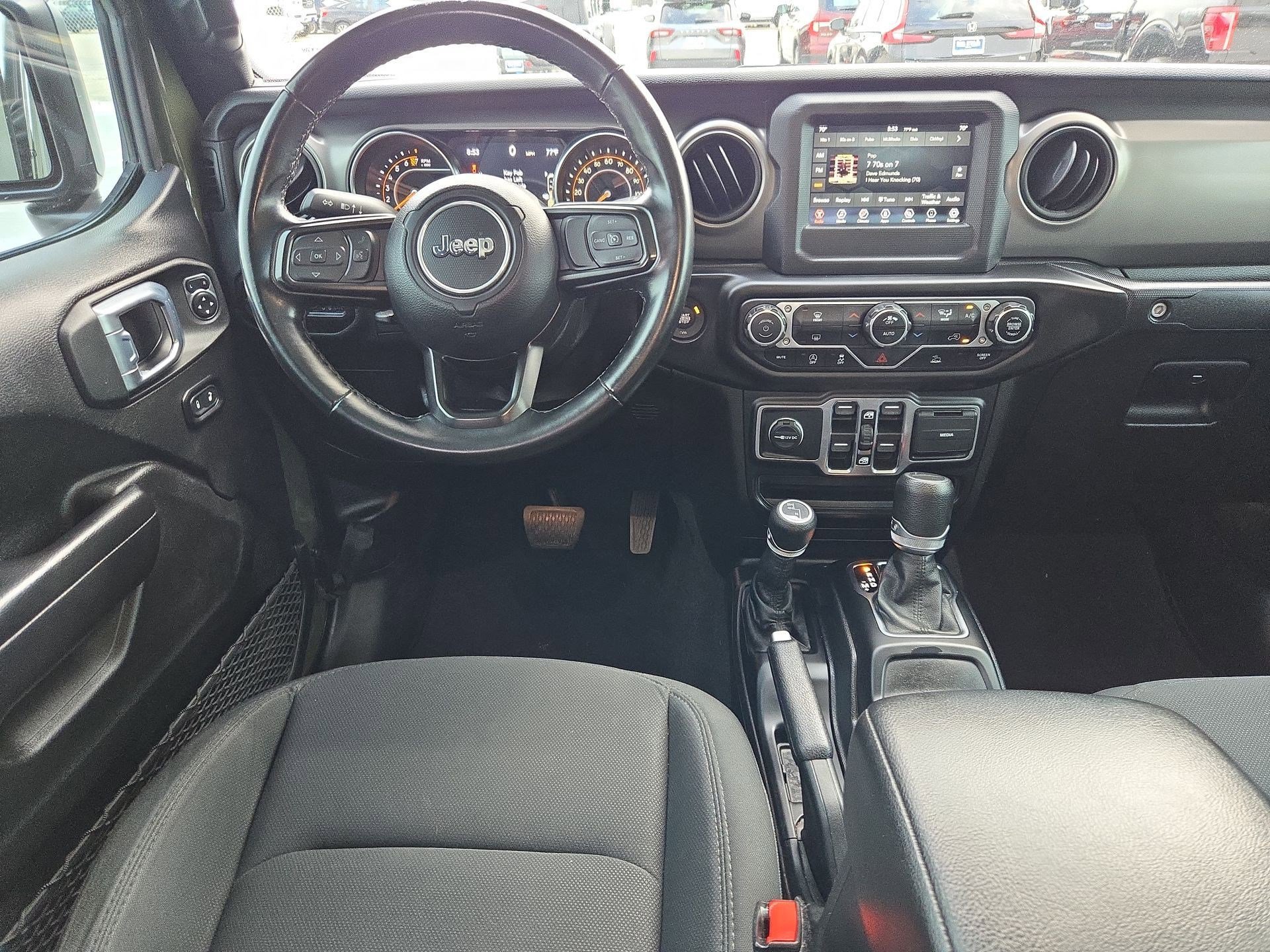 Used 2021 Jeep Gladiator Willys image 27