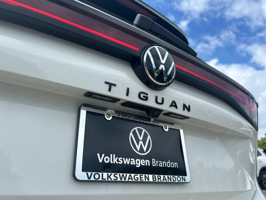 New 2026 Volkswagen Tiguan SE R-Line FWD image 46