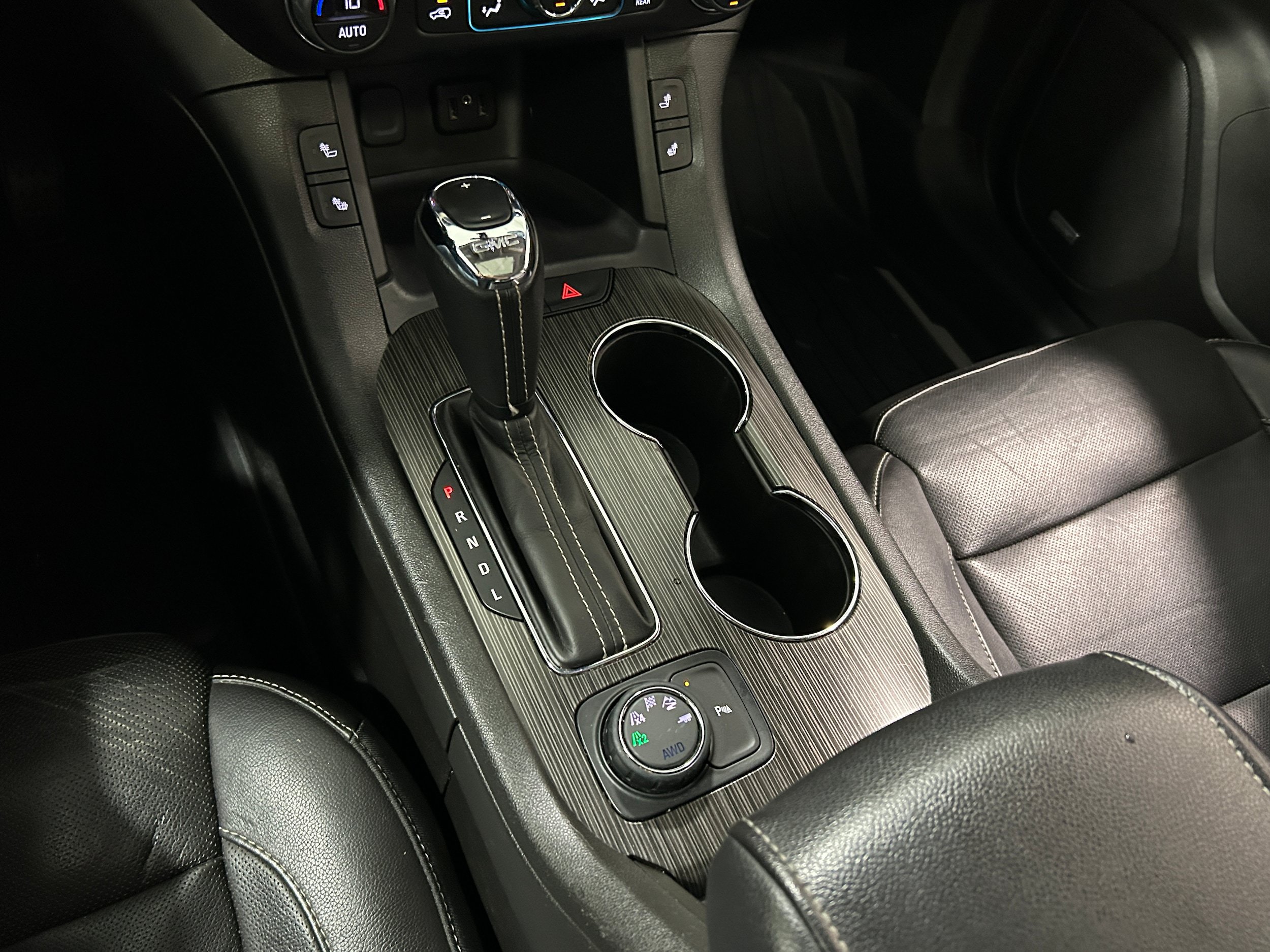 Used 2019 GMC Acadia SLT AWD/4WD image 10