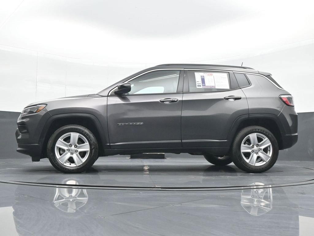 Used 2022 Jeep Compass Latitude w/ Convenience Group image 18