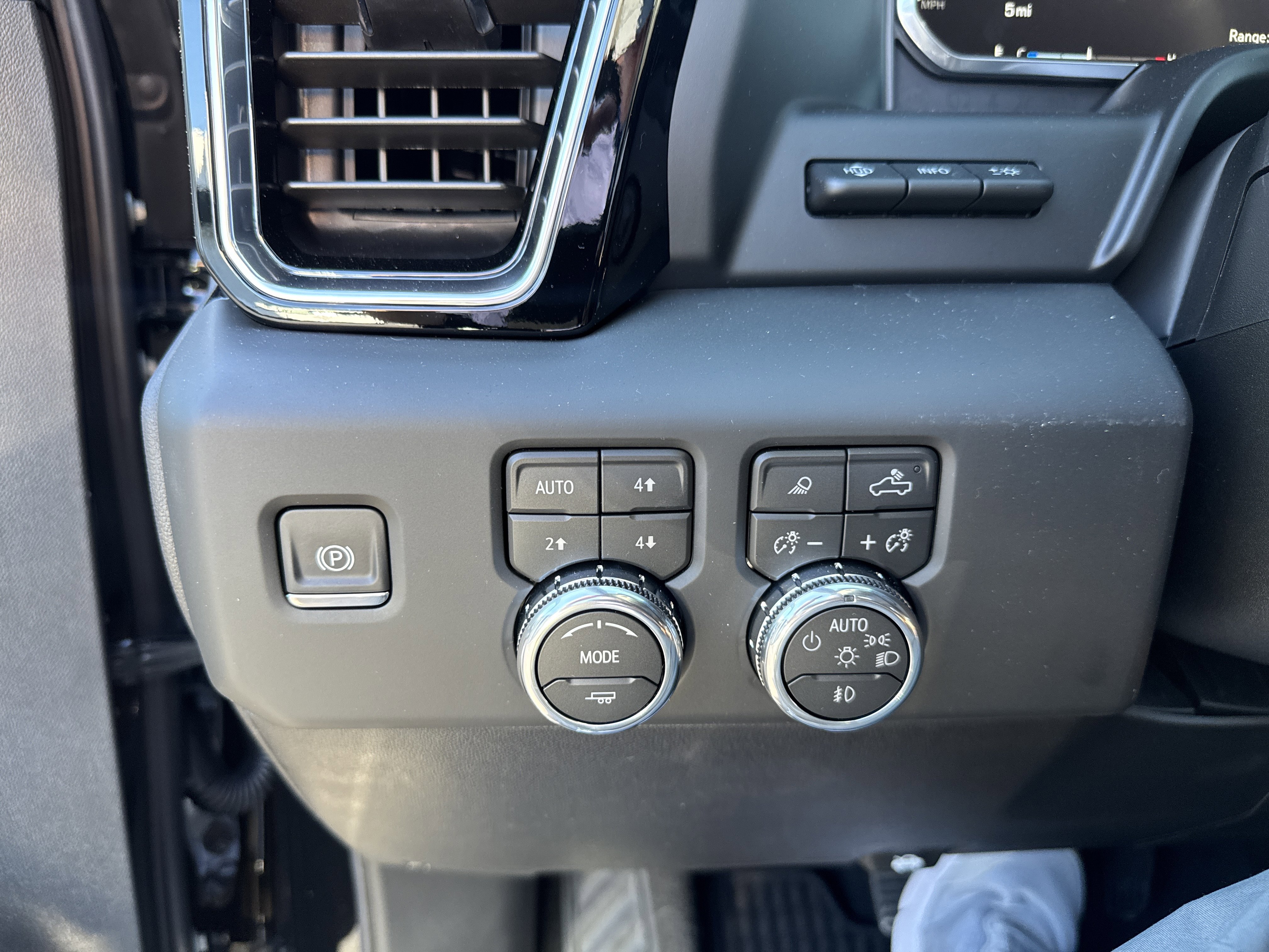 New 2026 GMC Sierra 1500 Denali Ultimate image 32
