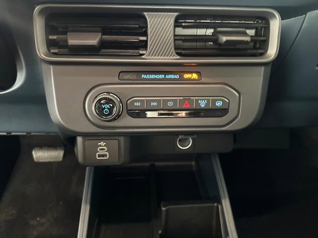 Used 2025 Ford Maverick XL w/ 4K Tow Package image 23
