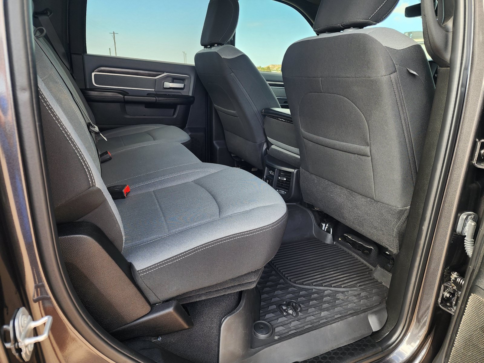 Used 2021 RAM 3500 Big Horn w/ Level B Equipment Group AWD/4WD image 16