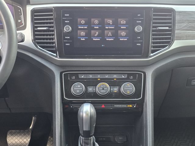 Used 2023 Volkswagen Atlas Cross Sport SE AWD/4WD image 9