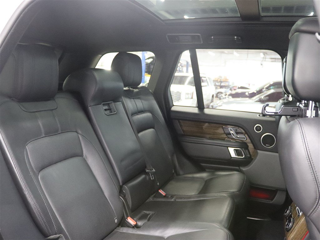 Used 2018 Land Rover Range Rover Supercharged AWD/4WD image 23