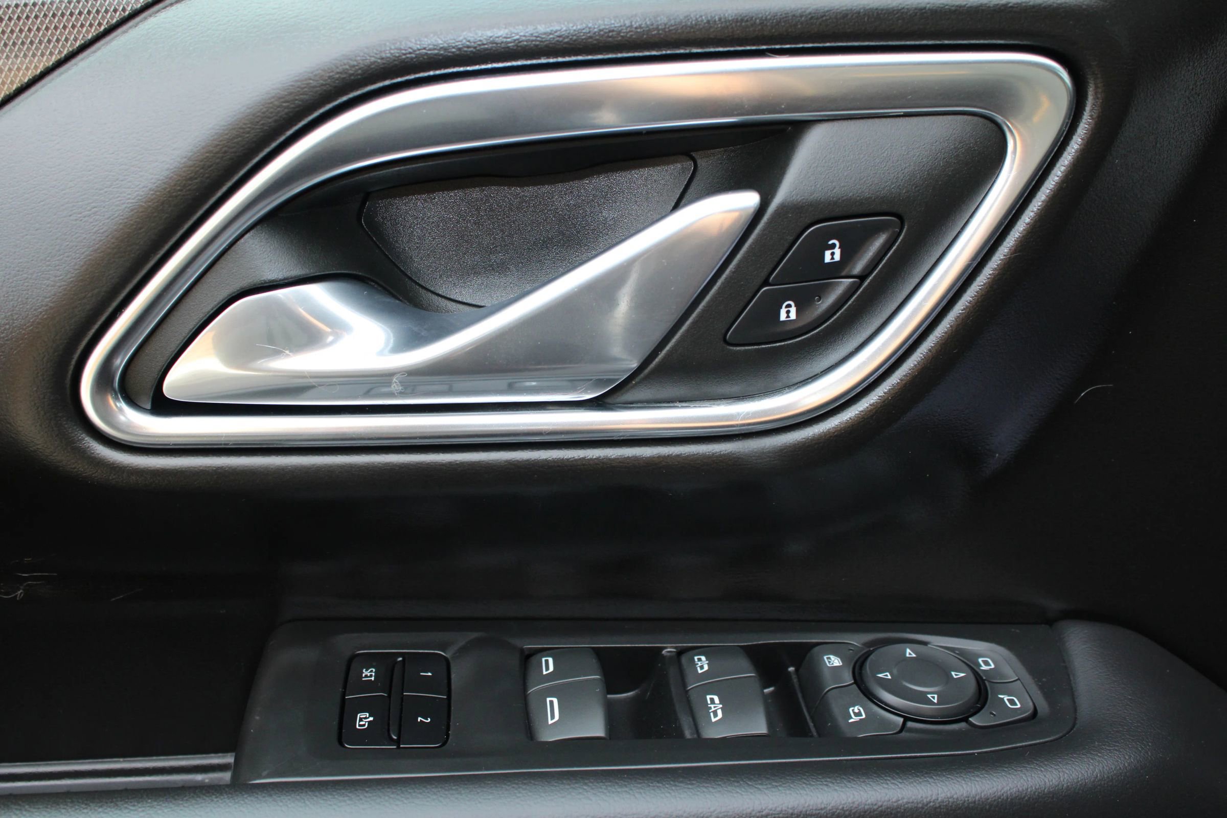 Used 2023 GMC Yukon AT4 w/ AT4 Premium Plus Package image 15