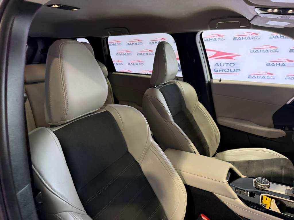 Used 2025 Mitsubishi Outlander Trail Edition image 55