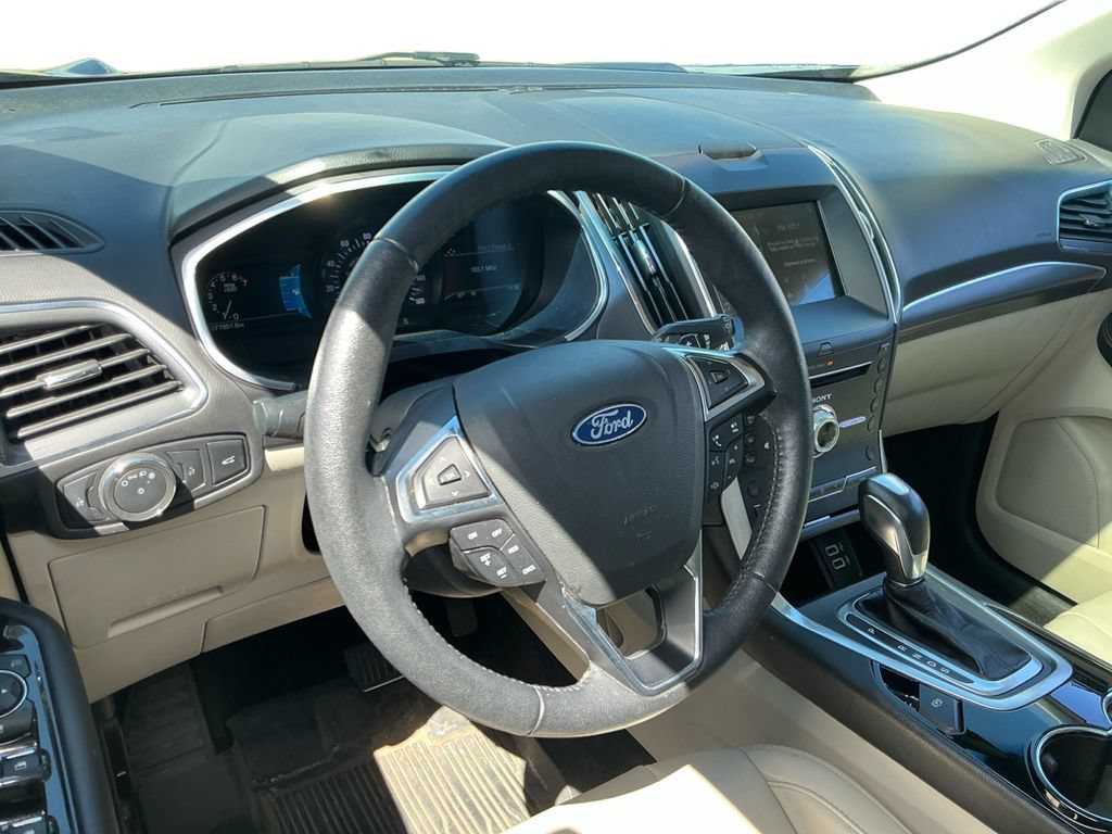 Used 2018 Ford Edge Titanium w/ Technology Package AWD/4WD image 24