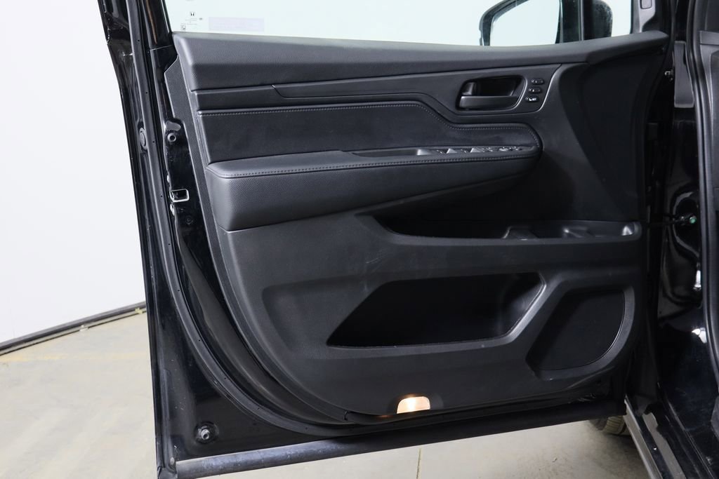Used 2025 Honda Odyssey Sport-L image 19