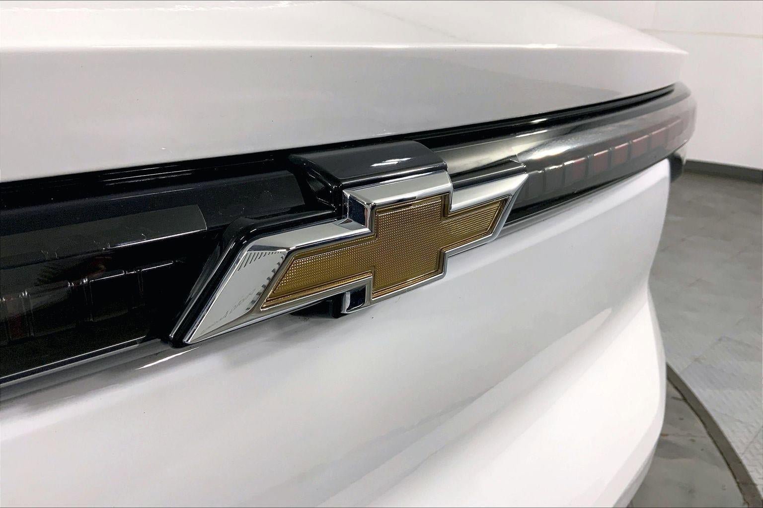 Used 2025 Chevrolet Equinox EV LT FWD image 29