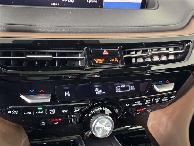 Used 2024 Acura MDX SH-AWD w/ Technology Package image 30