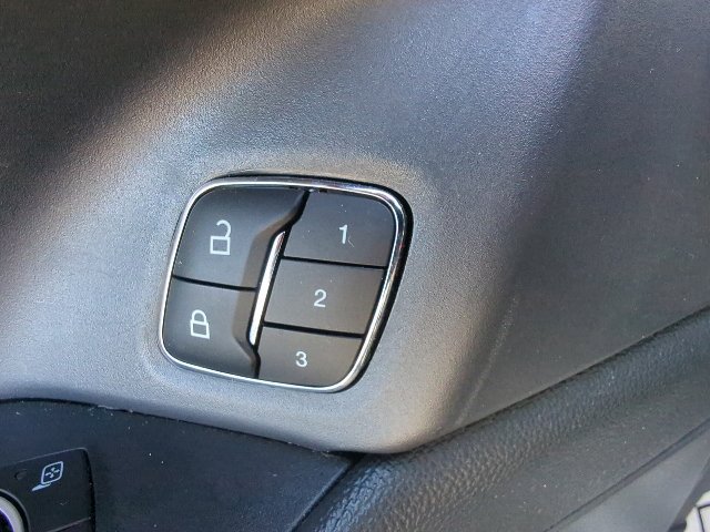 Used 2024 Ford Expedition XLT AWD/4WD image 15