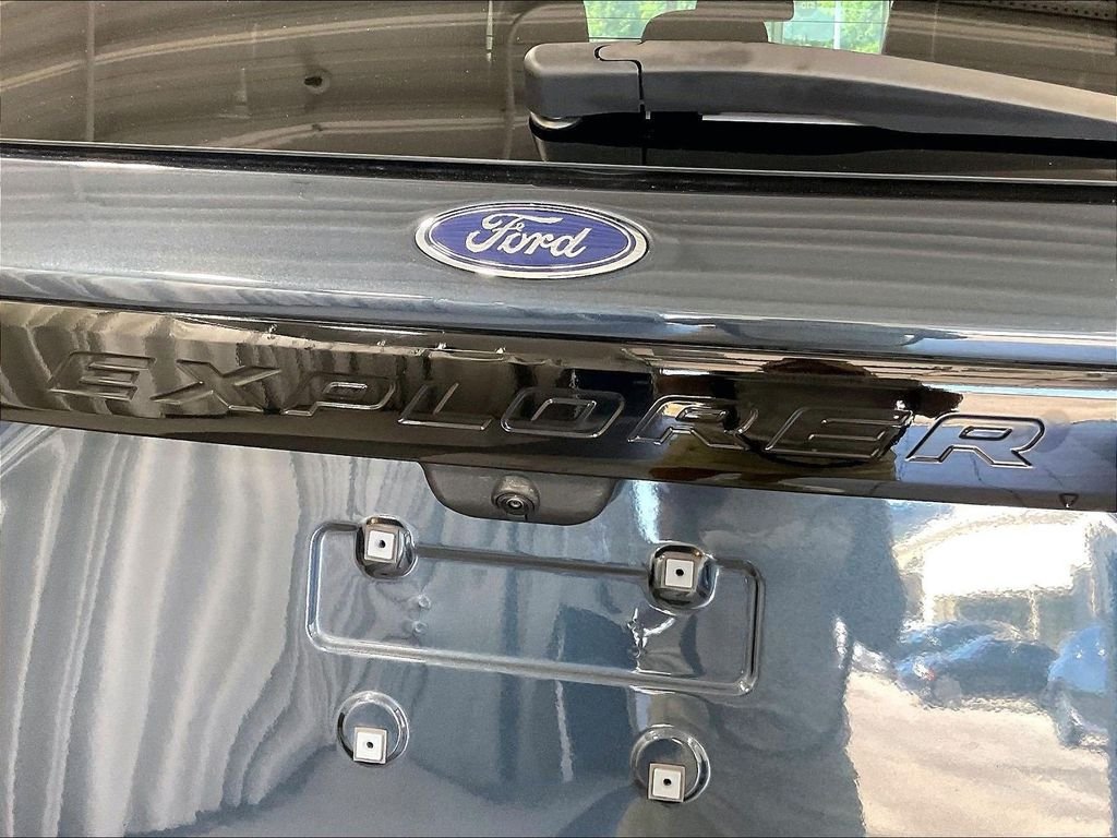 Used 2023 Ford Explorer ST-Line AWD/4WD image 27