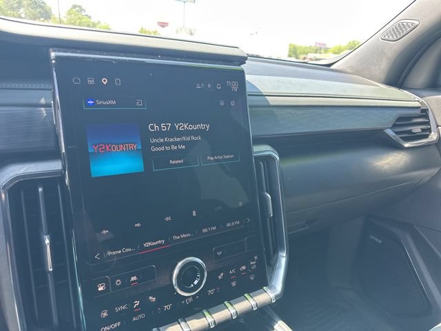 Used 2025 GMC Acadia AT4 AWD/4WD image 18