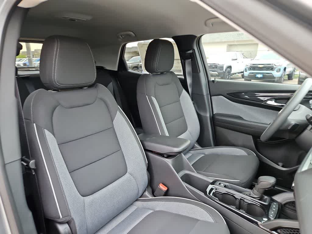 Used 2025 Chevrolet TrailBlazer LT FWD image 22