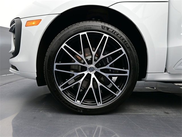 New 2026 Porsche Macan image 6