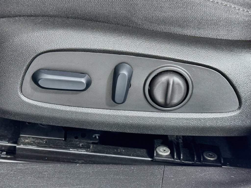 Used 2024 Chevrolet Malibu LT FWD image 15