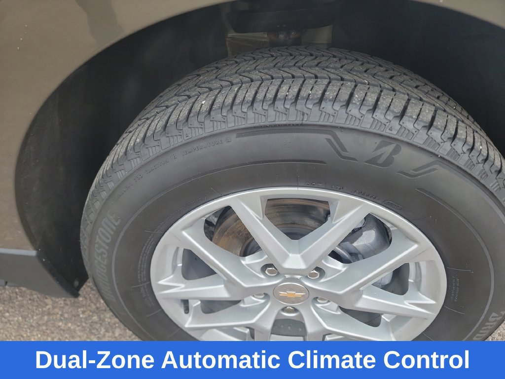 Used 2023 Chevrolet Equinox LT AWD/4WD image 11