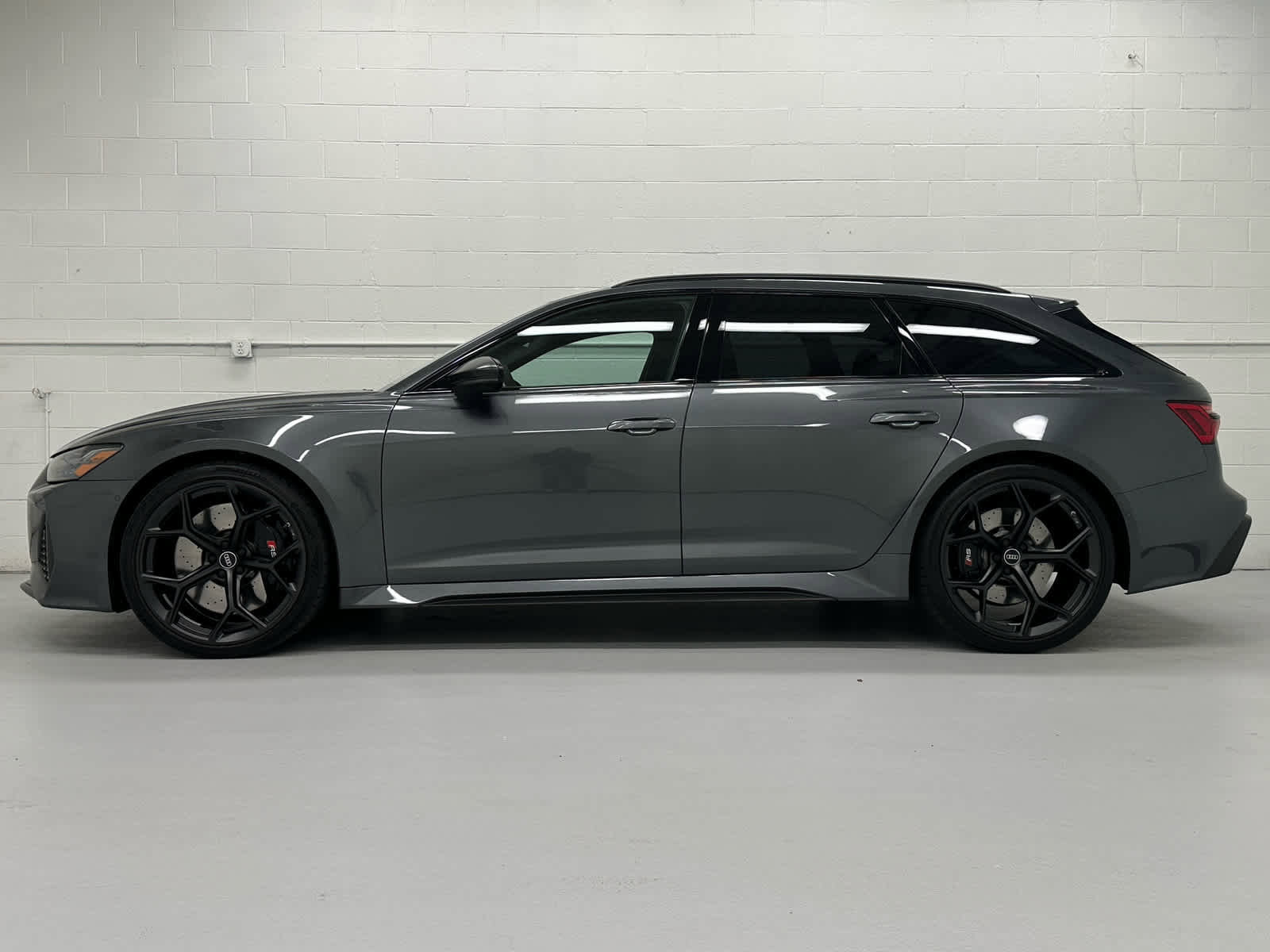 Used 2025 Audi RS 6 performance image 3