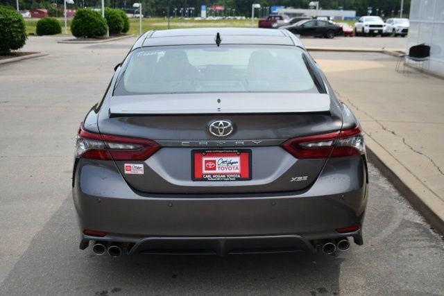 Used 2022 Toyota Camry XSE w/ Navigation Package FWD image 4