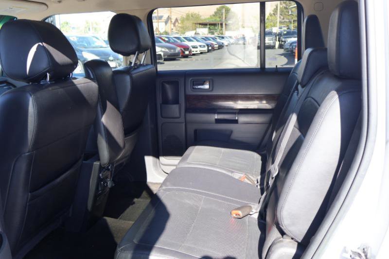 Used 2017 Ford Flex Limited image 25